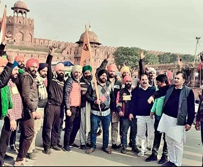 RLD workers shouted slogans at Red Fort under former MLA Virpal Rathi