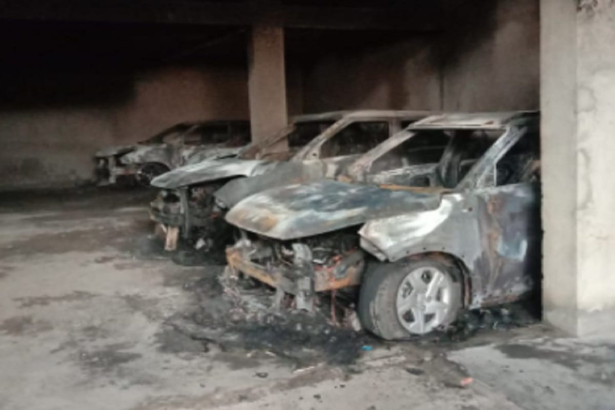 Fire set in a garage and four cars were burnt in Bijnor and see photos