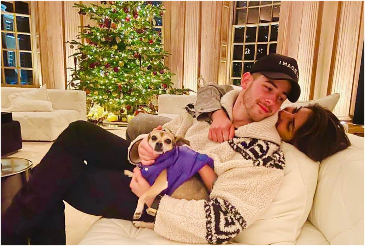 priyanka chopra husband Nick Jonas ex-girlfriend Miley Cyrus latest Instagram post, their fans can't believe their eyes