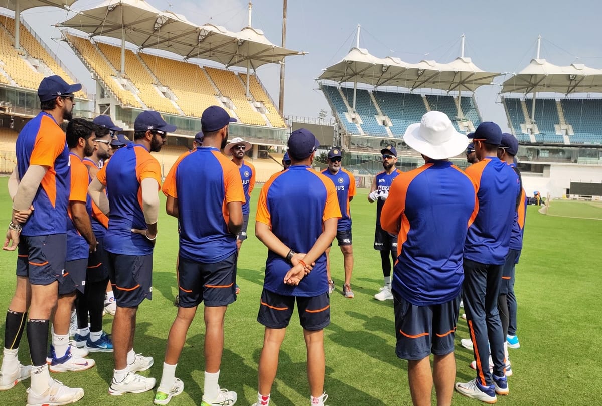 India vs England: Coach Ravi Shastri addresses Team India during nets session ahead of Chennai test