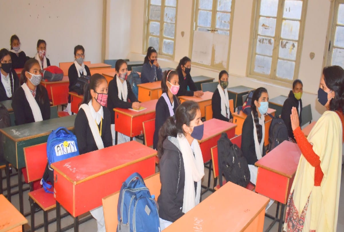 Posts of art and physical education teachers will be filled in schools with the number of 35 children in himacha