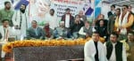 लोहाघाट में कांग्रेस कार्यकर्ताओं को संबोधित करते   पूर्व सीएम हरीश रावत।