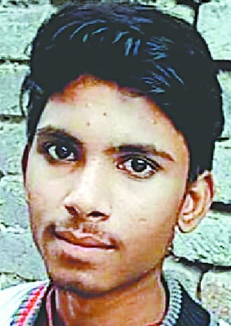 Teenager killed between two trains