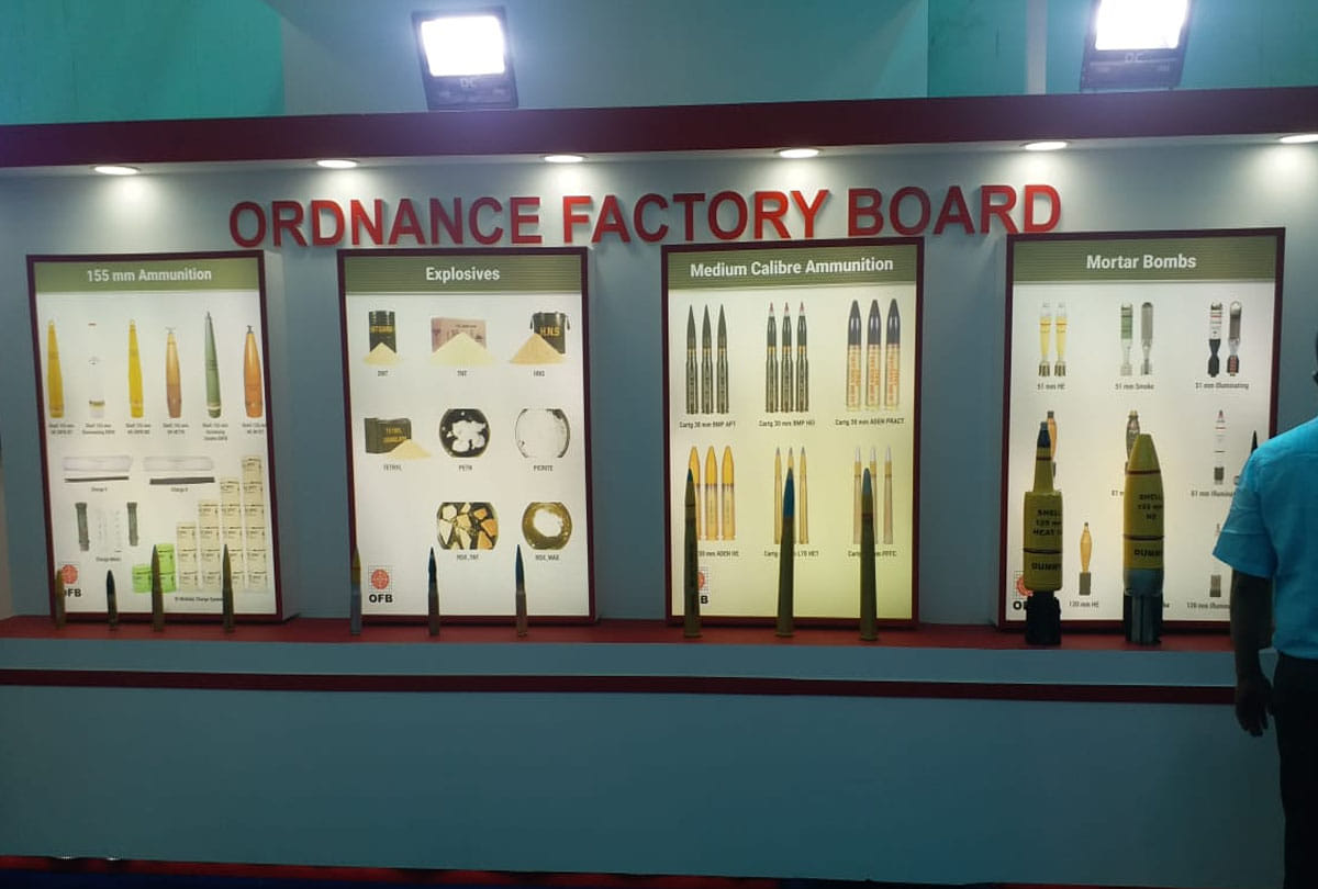 Aero India 2021: Defense Minister appreciated the products made in Kanpur
