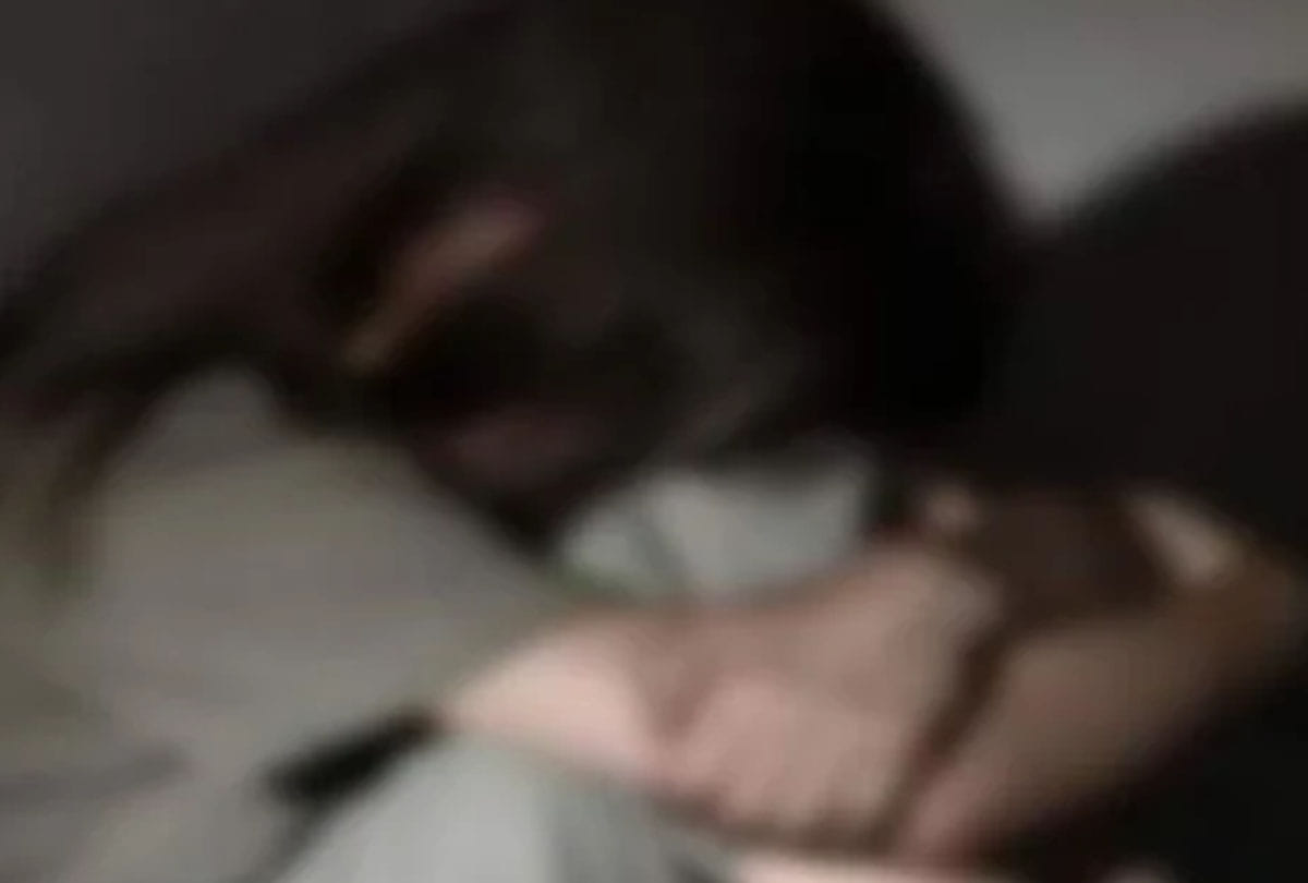 Uncle misdeed with girl in banda