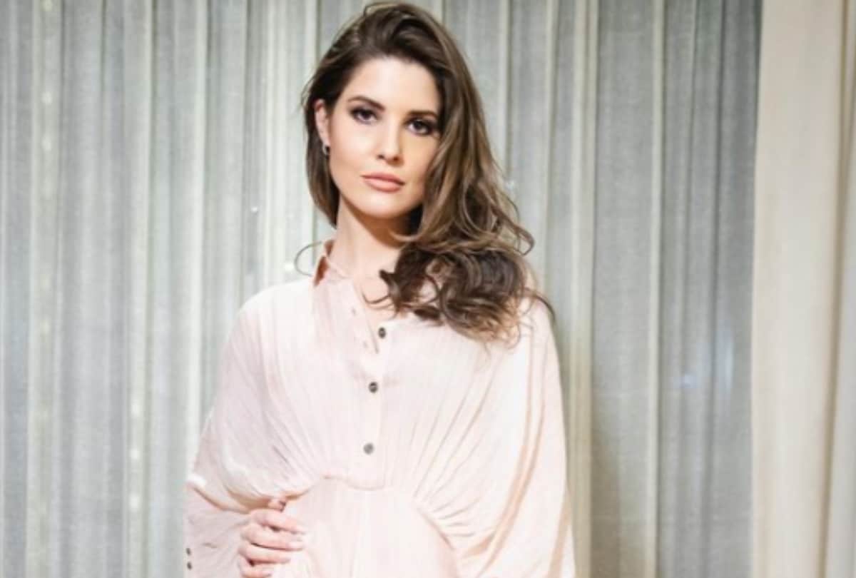 Mia Khalifa,  Amanda Cerny savage reply to trollers over farmers protest