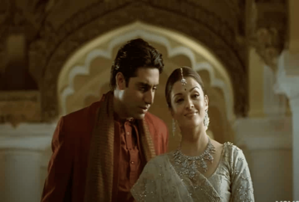 Bollywood Abhishek Bachchan never Kissed Aishwarya Rai onscreen the actor told the reason