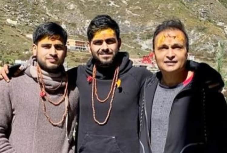 Tina ambani anil ambani with his son jai anmol and jai anshul here family photos