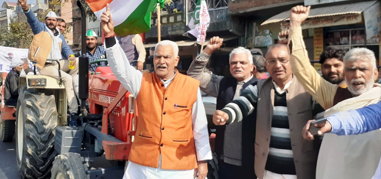 Farmers left for Shahpur to Ghazipur border