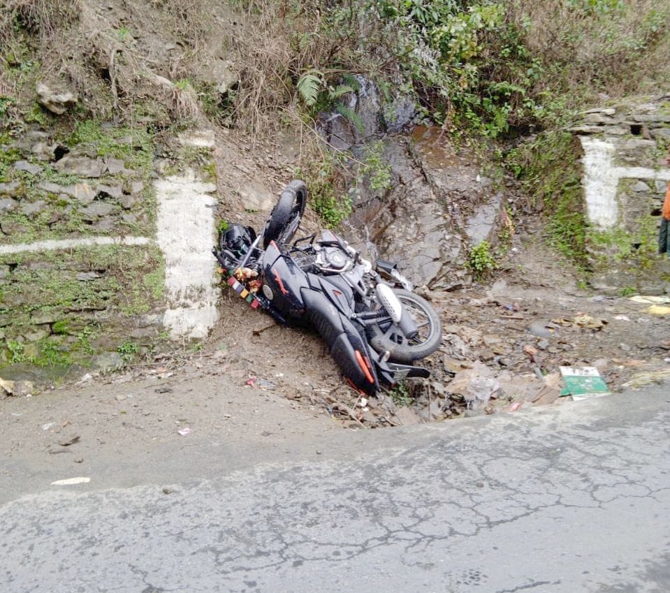 two person injured in bike accident near sarotha nalah chamba saho road