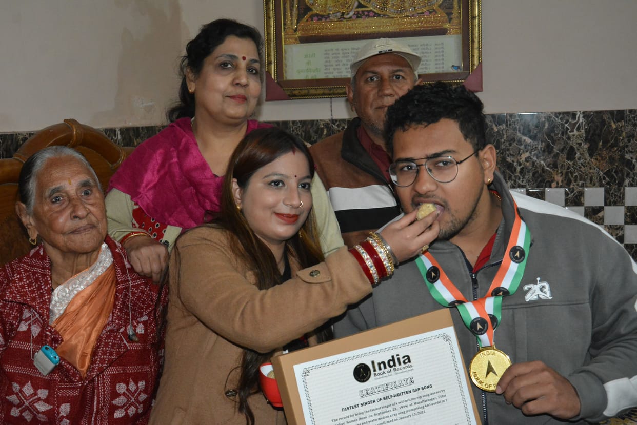 Singer Akshay named in India Book of Records