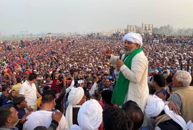 Crowd gathered in Mahapanchayat of Rakesh Tikait in Jind Of Haryana
