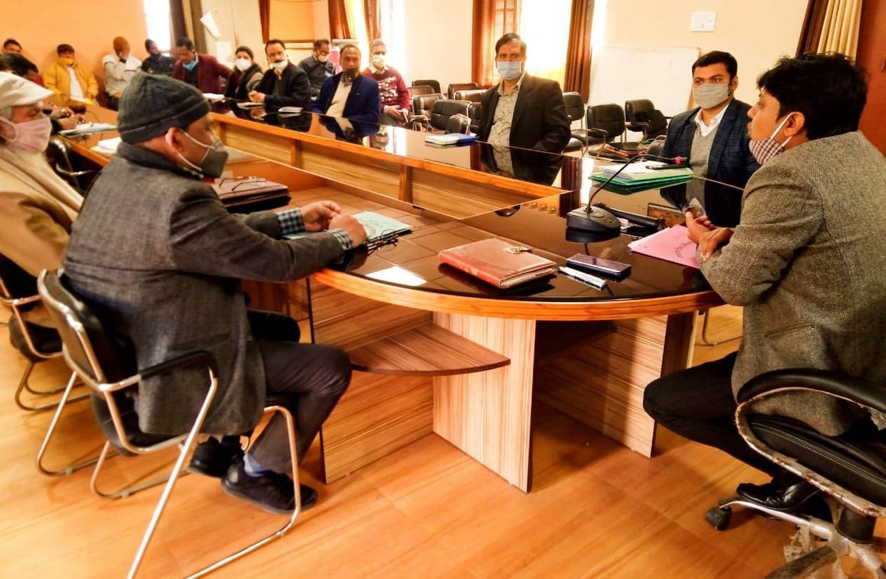 DM of almora says Collective efforts required to stop forest fire
