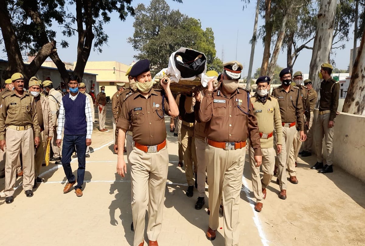 Bulandshahr News: PAC jawan Praveen father said that every time he used to ask Parental safety on phone