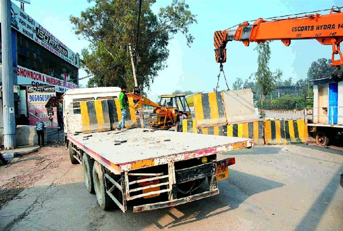 Delhi news: Appeal to open one way highway on Singhu border