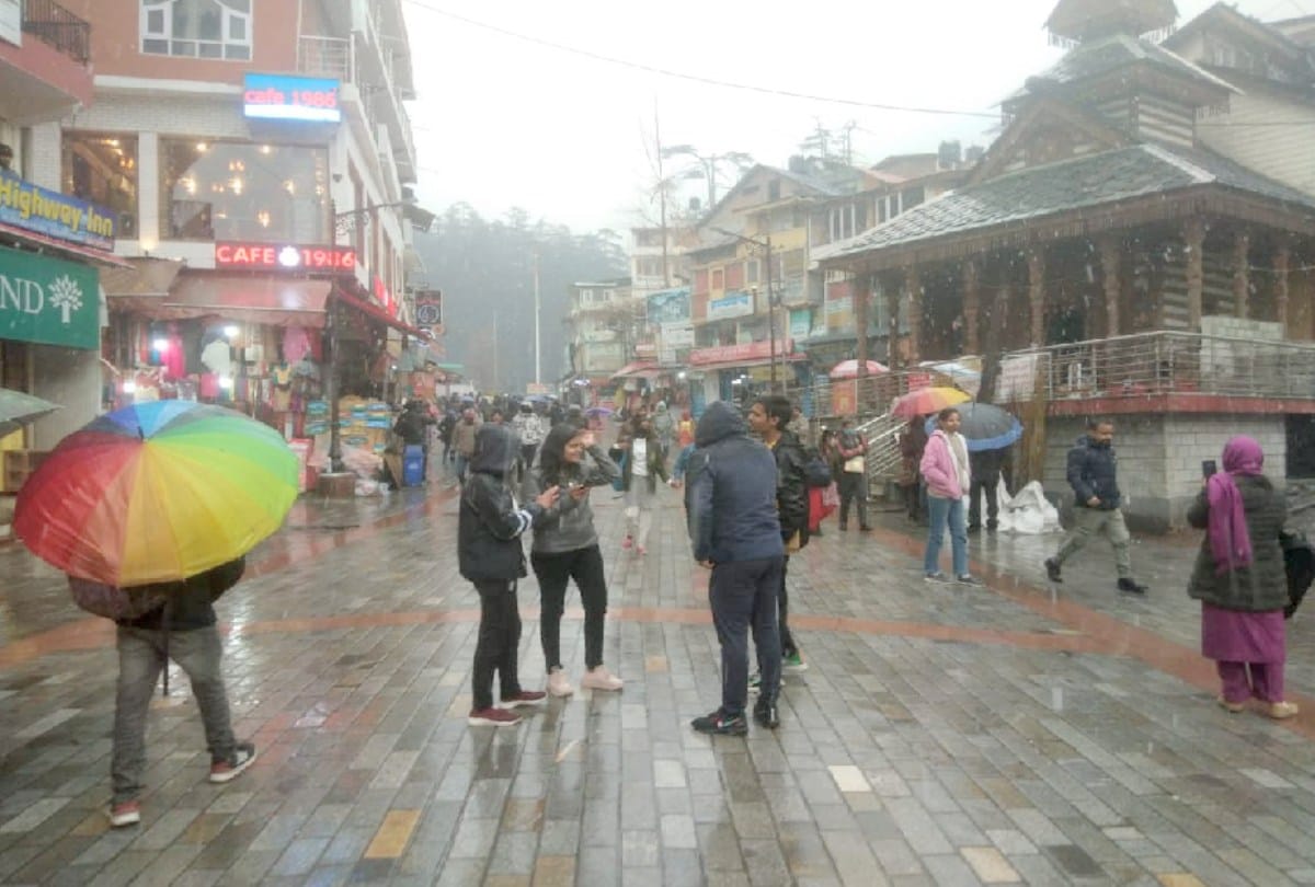 Snowfall in Himachal pradesh, tourist enjoyed snow in shimla, manali