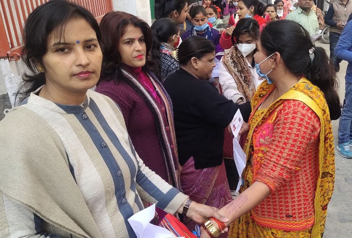 Dled Exam Paper Leak In Firozabad