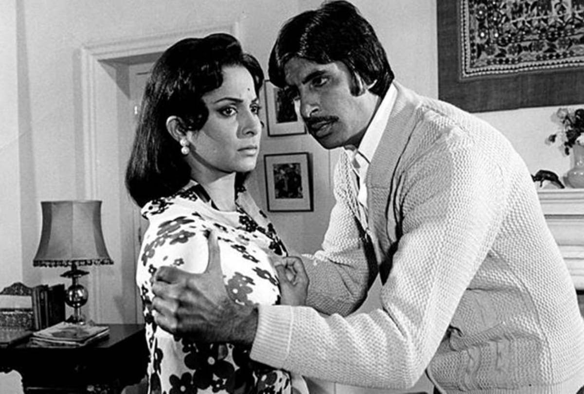 When Amitabh Bachchan Carried Waheeda Rehman's Juttis On The Sets Of Reshma Aur Shera Know Here Why