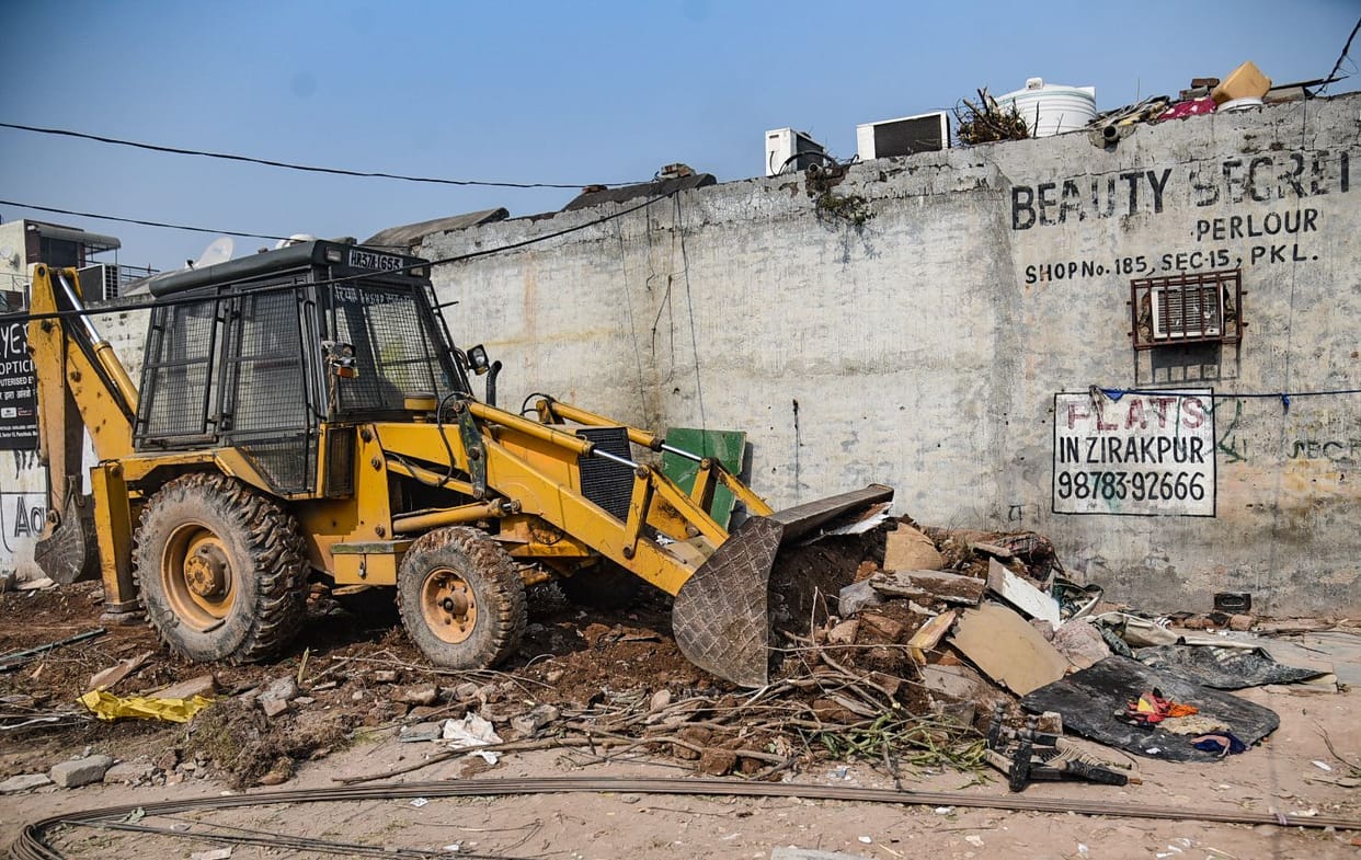 HSVP removed encroachment in Sector-15