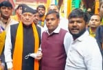 अयोध्या-हनुमानगढ़ी दर्शन करने पहुंचे प्रधानमंत्री नरेंद्र मोदी के भाई प्रह्लाद दामोदरदास मोदी