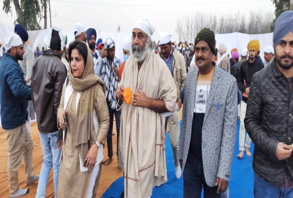 Uttarakhand news: Huge Crowd in farmers navreet House who died in tractor rally in delhi, Priyanka Gandhi also Reached photos