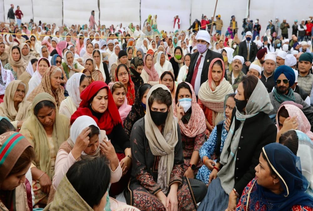 Uttarakhand news: Huge Crowd in farmers navreet House who died in tractor rally in delhi, Priyanka Gandhi also Reached photos