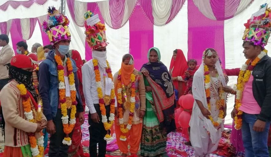 23 in Sandila and 11 couples in marriage in Sandi