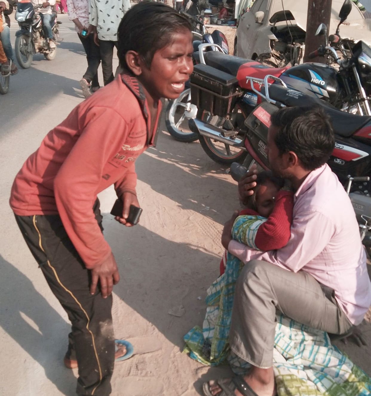 accident,bike,young boy ded,car,fathepur news