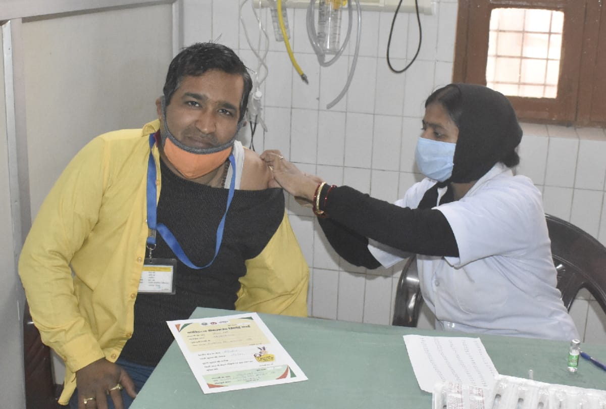 3270 health workers put Covid vaccine in Gorakhpur
