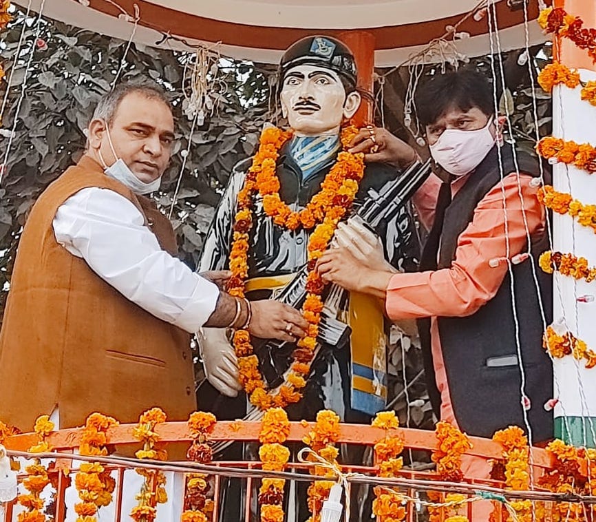 Lamps lit at the martyr statue site