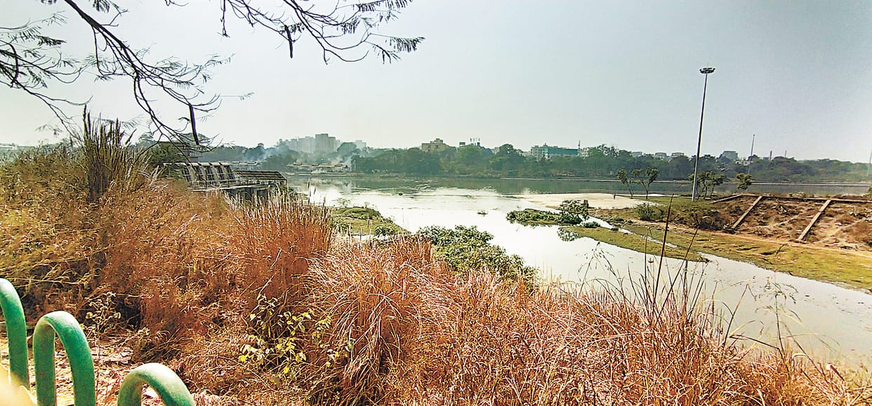 Gomti could not be cleaned even after spending 1800 crore