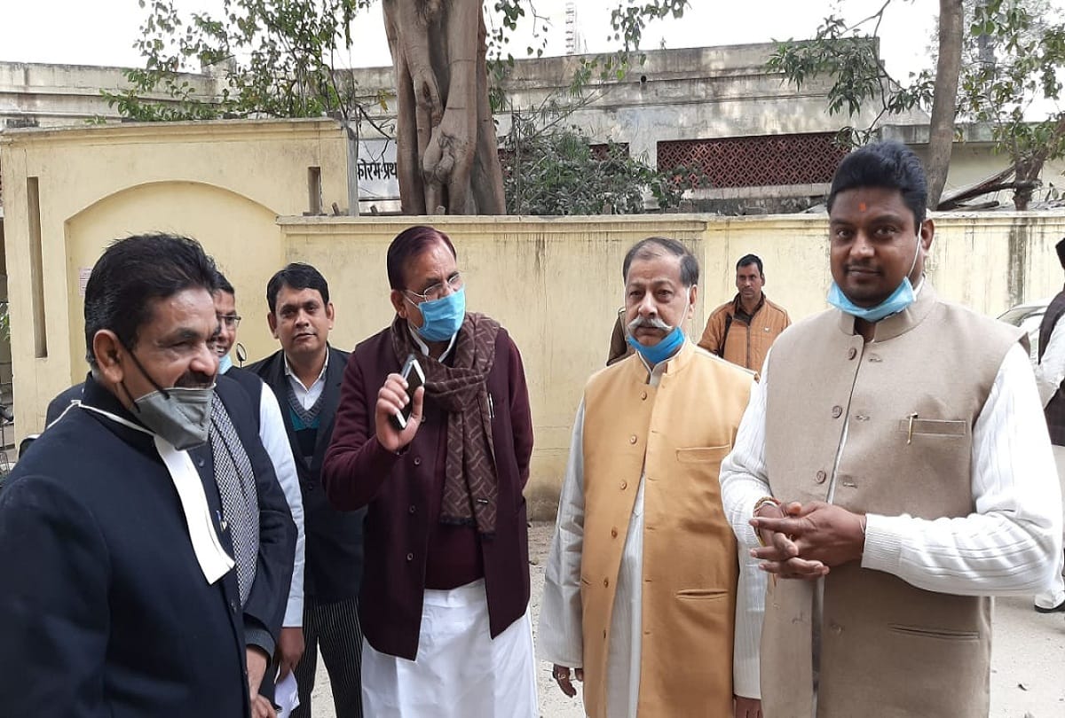 Chhajlate case Former minister Mehboob Ali and MLA Haji Ikram Qureshi appeared in court