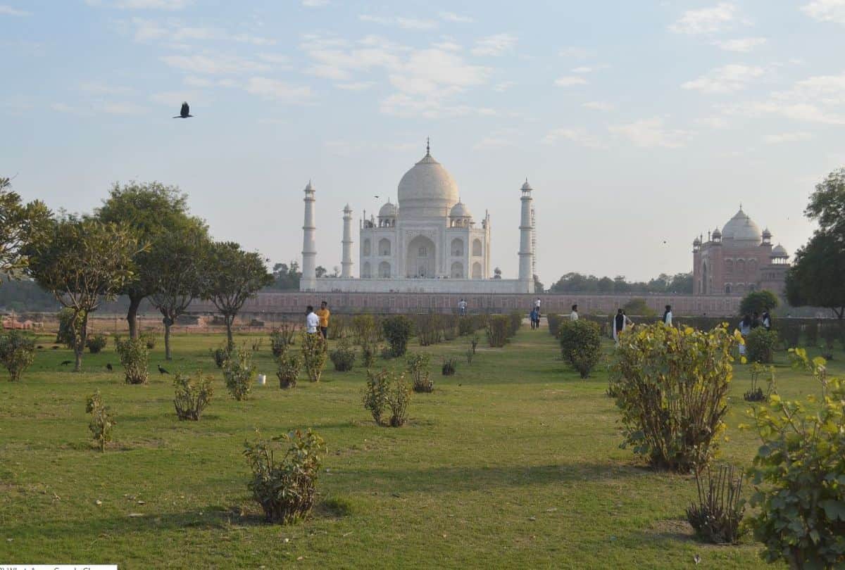 Taj Mahal Night view will be promoted at Delhi Airport
