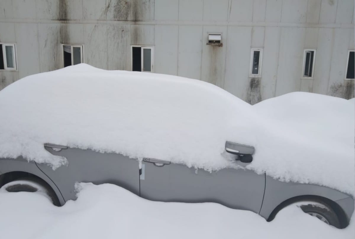 fresh snowfall in shimla manali lahaul dalhousie Narkanda kufri