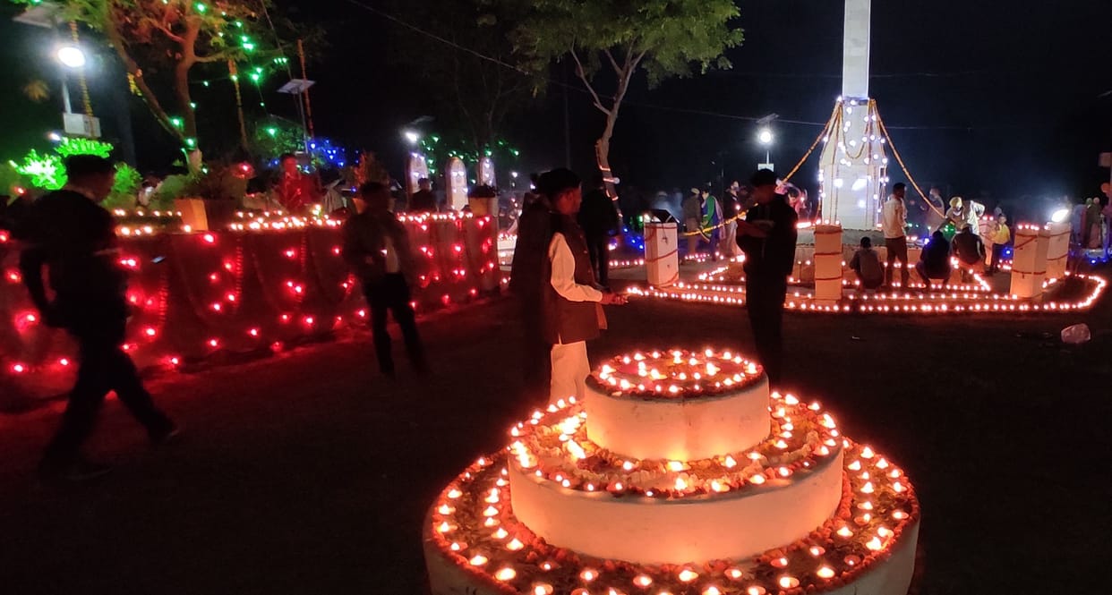 lighting,martyrs,fathepur news,chorichora,5200 lamps
