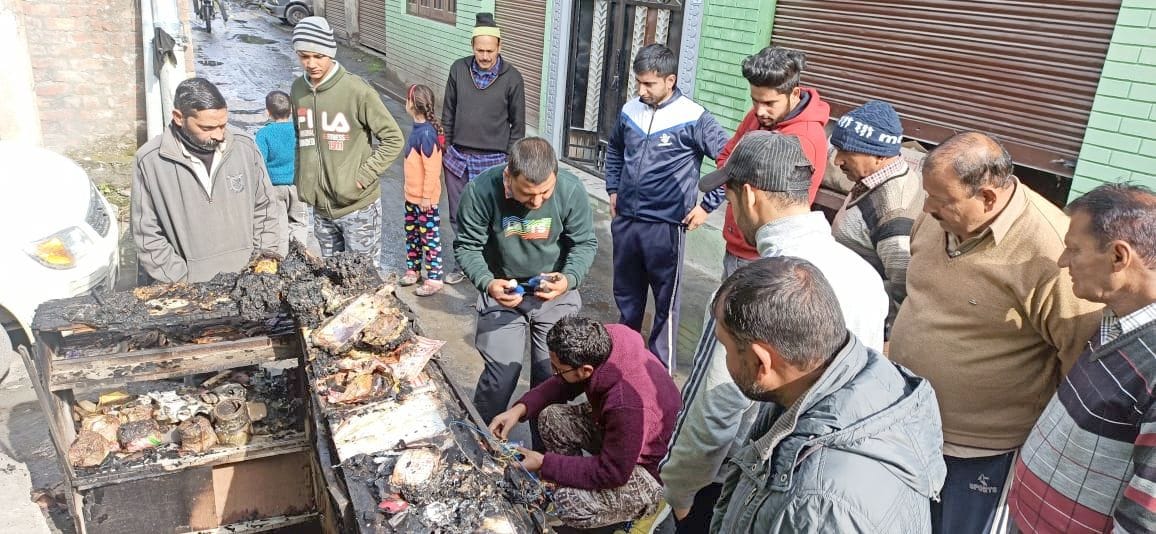 Two shops burnt due to fire in Kiyani, millions worth of ashes