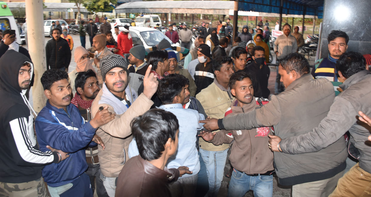 a boy dies in hospital, family commits ruckus