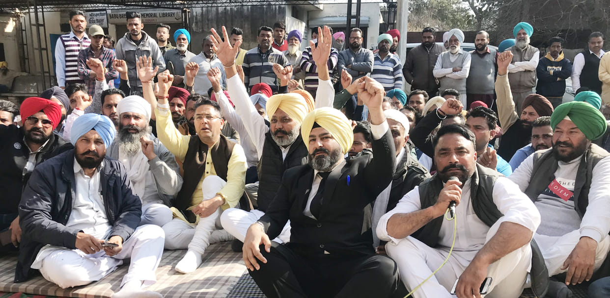 Political furore due to cancellation of nomination papers in Sunam, Sangrur