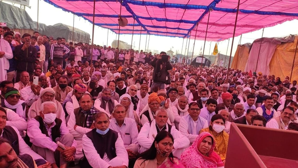 five village help in farmer protest