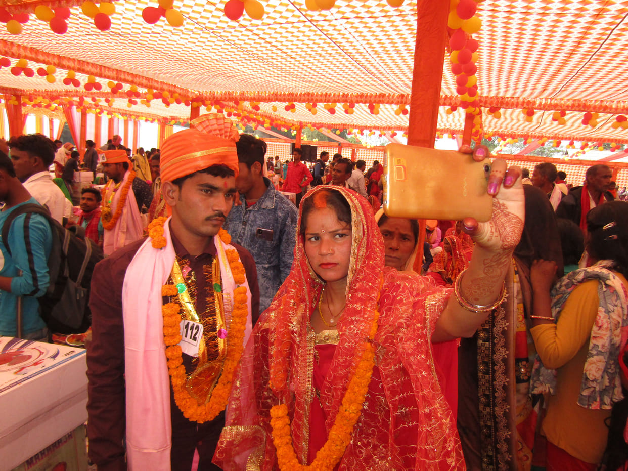 127 couples vow to keep up with life