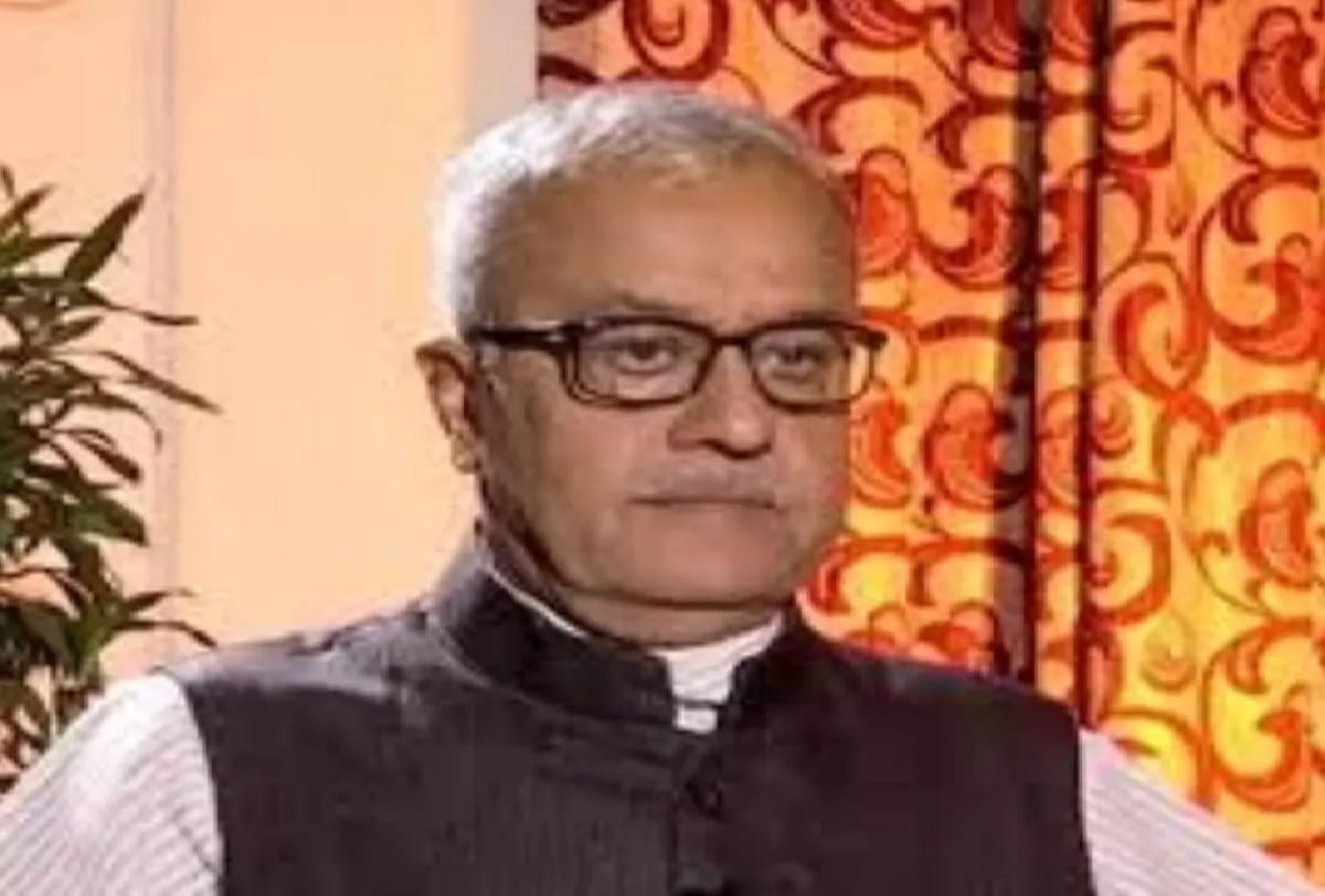 Bhopal MP News BJP MP Nand Kumar Chauhan Corona investigation report negative but still BJP MPs condition is critical preparations to send him Delhi with air ambulance