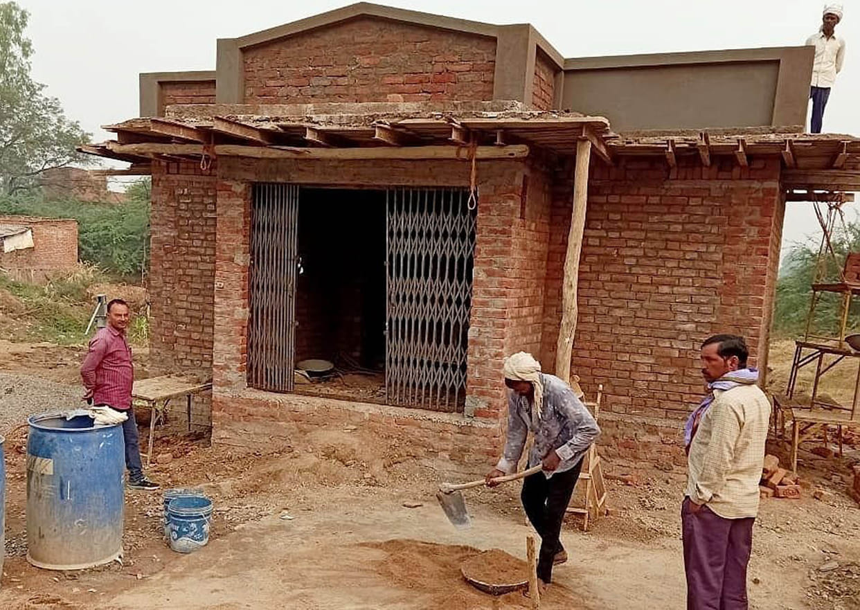 commesnerdekhenge toilet