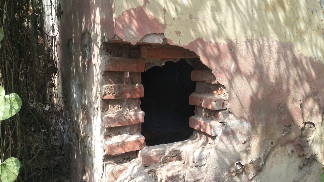 Punjab National Bank breaks wall, attempts to break ATM and locker
