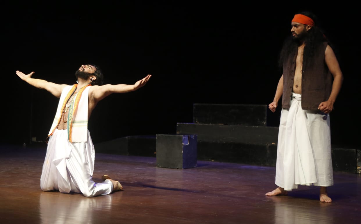 Contradiction of love triangle shown in 'hayavadan'