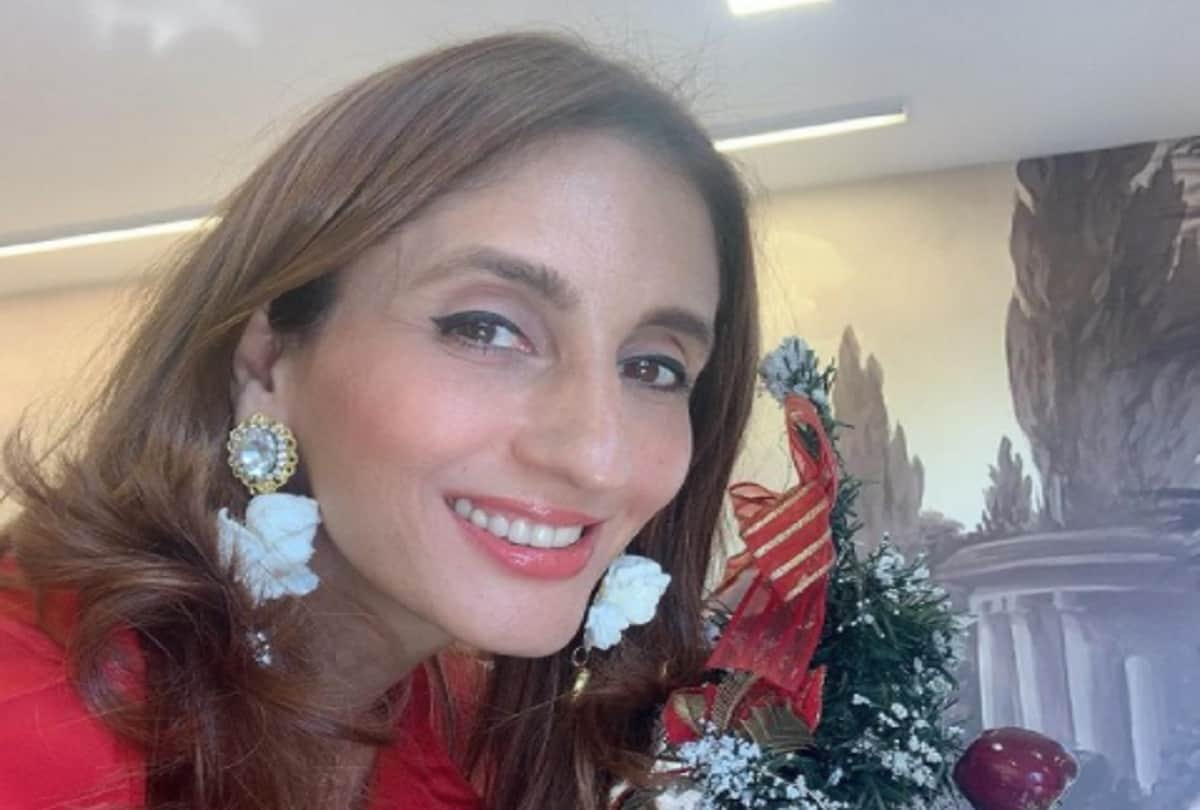 Twitter war on framers: 'dont't be a propaganda teacher', says Tapsee