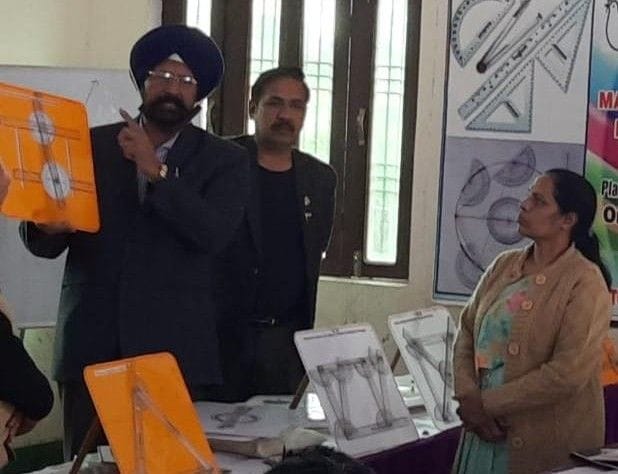 Hathras: Teachers learn the tricks of better mathematics