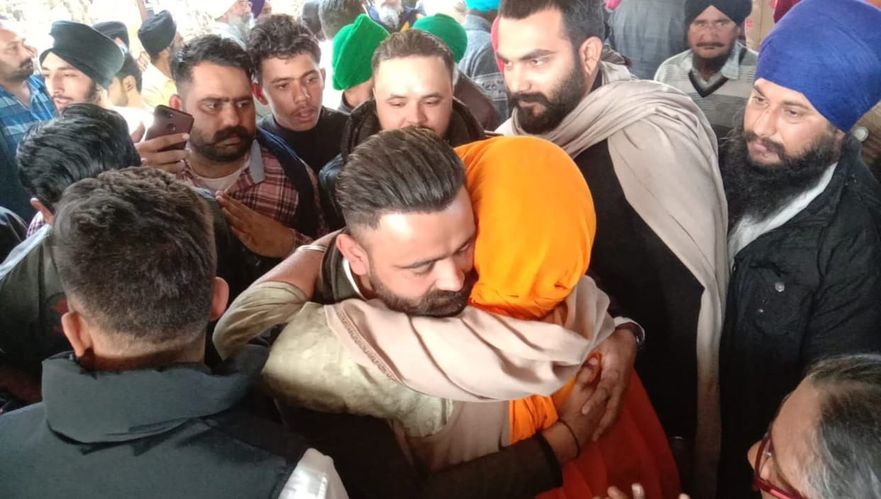 kundli border, singer amrit man, reach on border