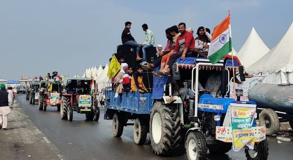 farmers protest, tractor, farmers reach on border