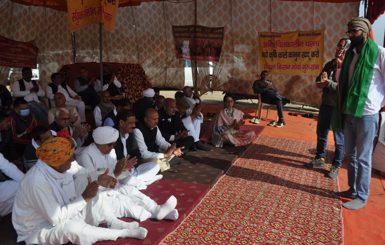 'Fencing and fortification on Delhi border is inhuman'