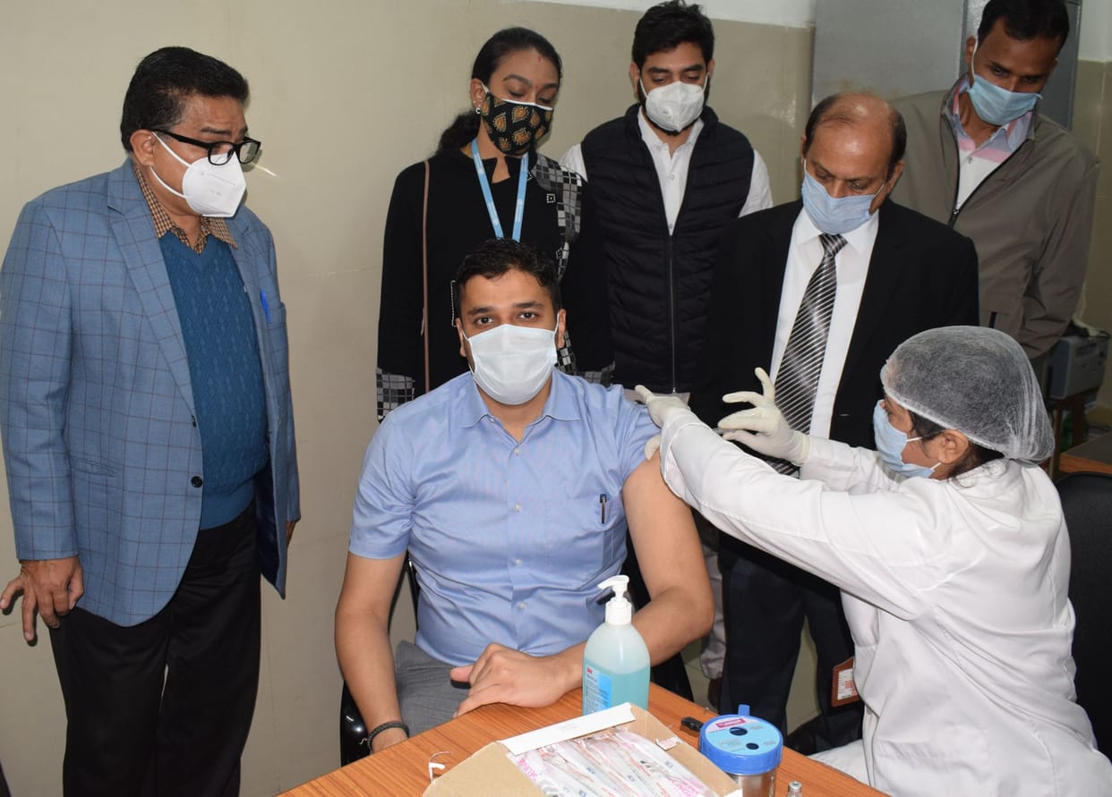 Immunization of frontline workers with DM vaccination